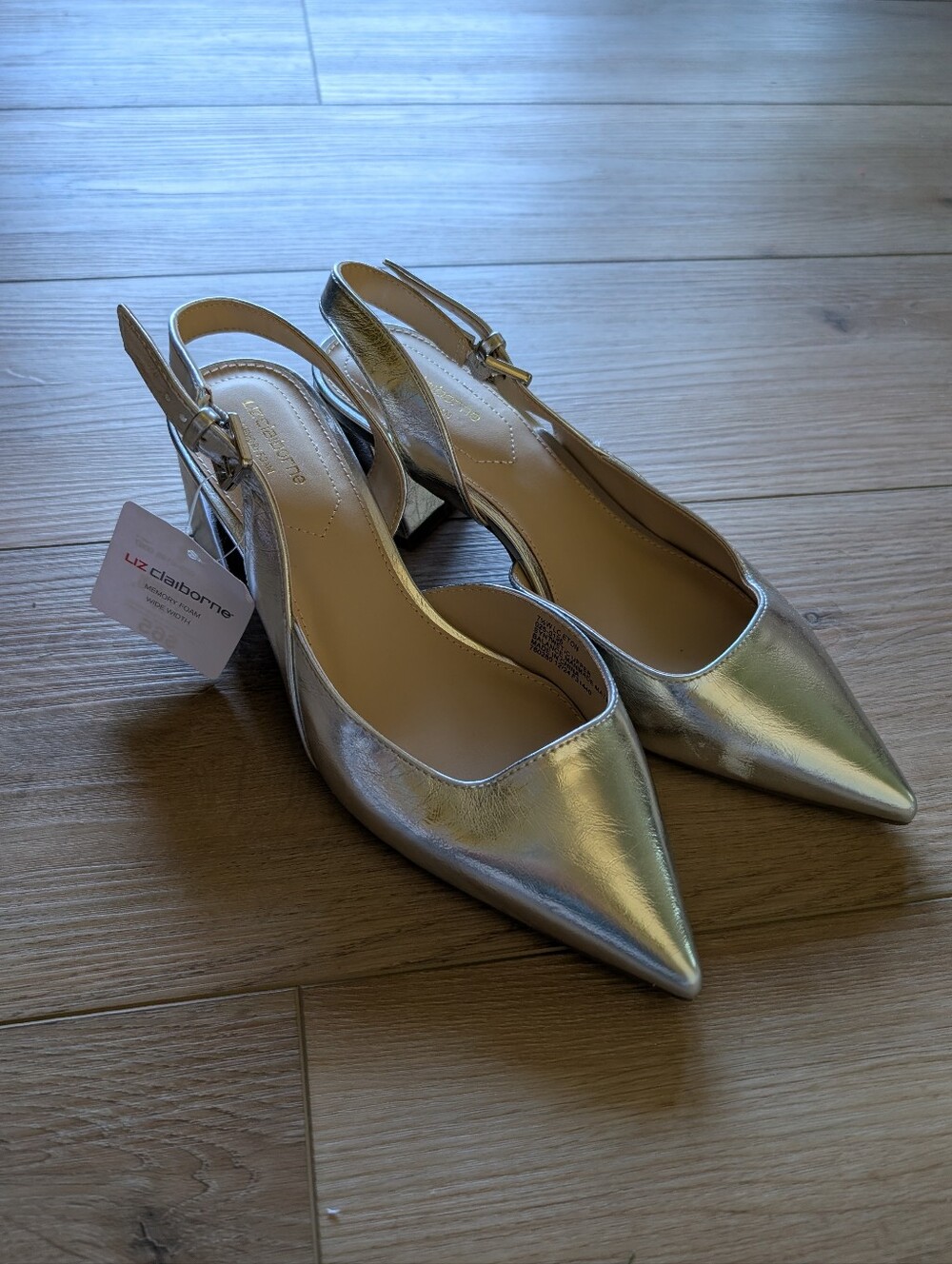 NWT Liz Claiborne Metallic Silver Pointed Slingback Heels